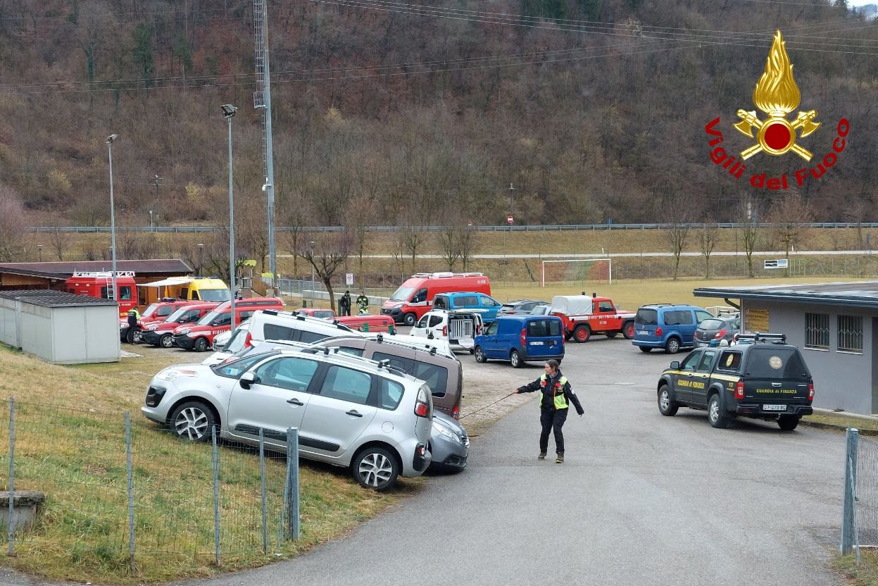 12c006cc-3fda-4ad4-8b4d-487d882e792f