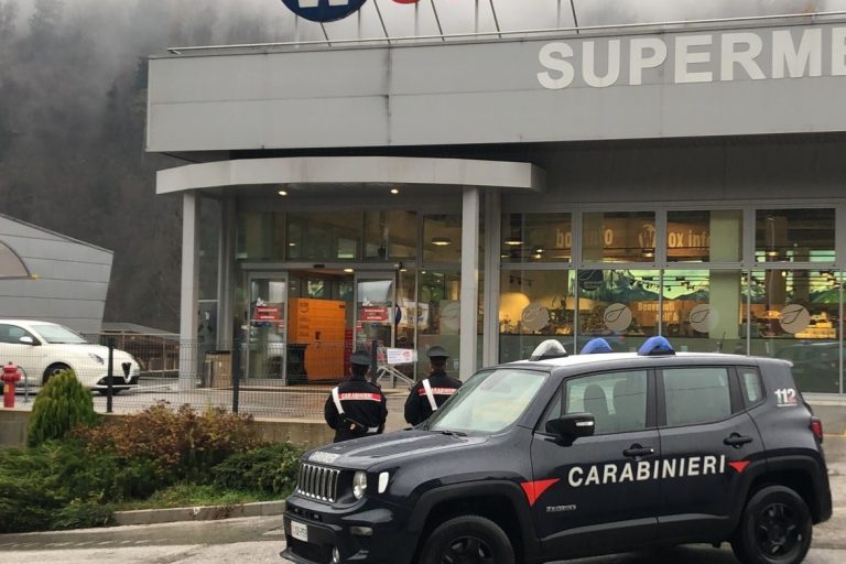 la-pattuglia-dei-Carabinieri-intervenuta-sul-luogo-del-tentato-furto-