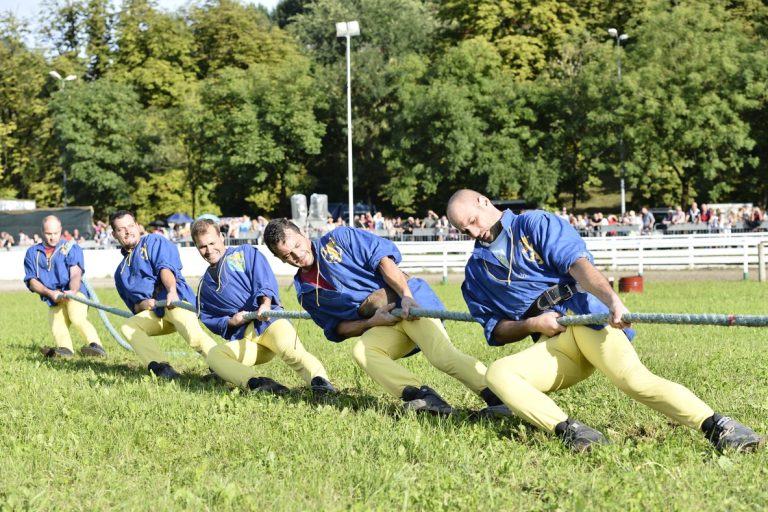 palio_di_feltre_2014_tiro_alla_fune_1