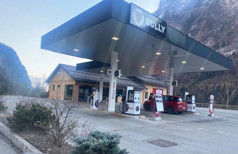 07a2ee24-db41-4ff4-9cec-c7ca3d32e316