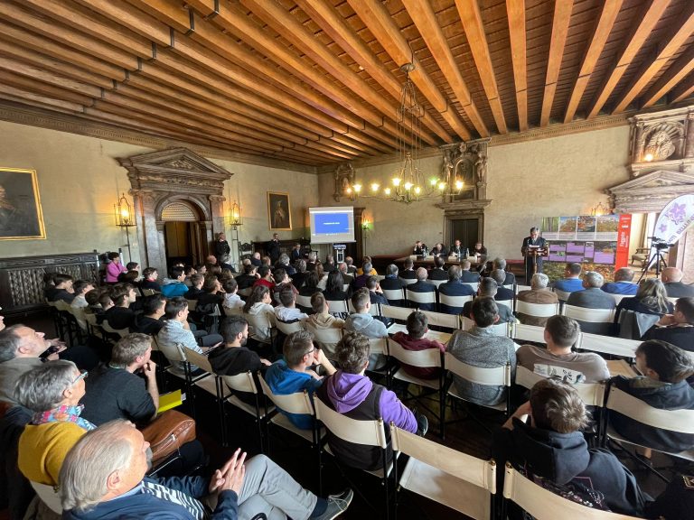 0db5f983-e109-4303-96ed-e4eceb4f37ba