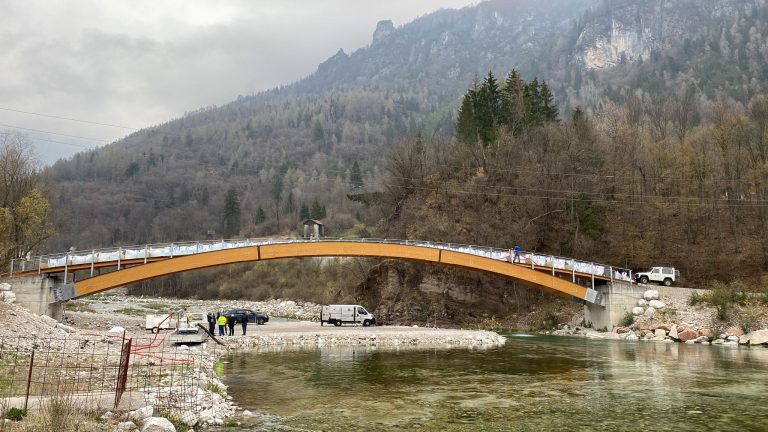 4496d765-e223-40bc-8d03-5ce74aca98b2