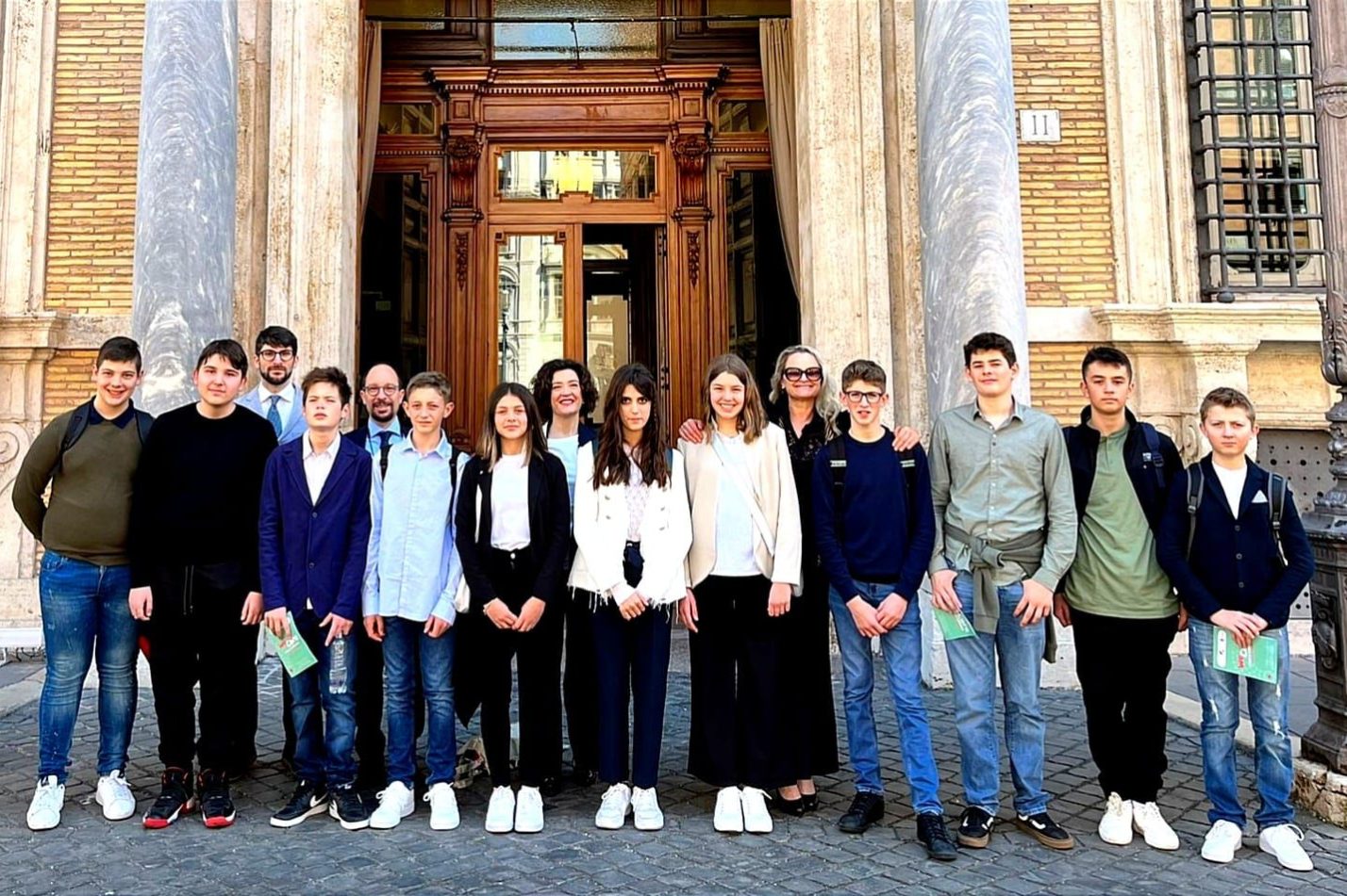 6c744ff8-8812-42a1-b910-23b006e76c3d