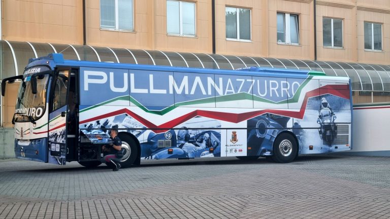 Immagine – Pullman Azzurro Polizia