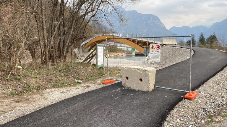 f18fa101-746c-4e49-87a3-c6bca453e7a1