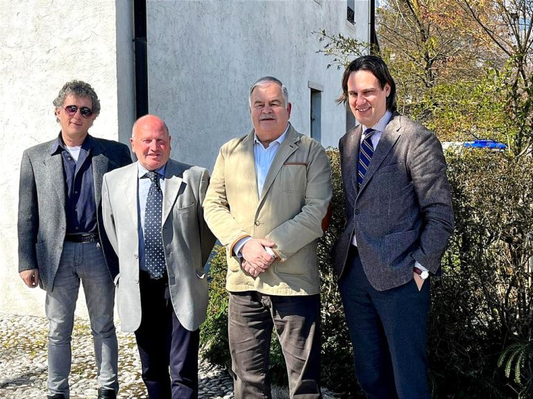 b45a80e4-749d-4450-8b5e-2c47bdddfb49