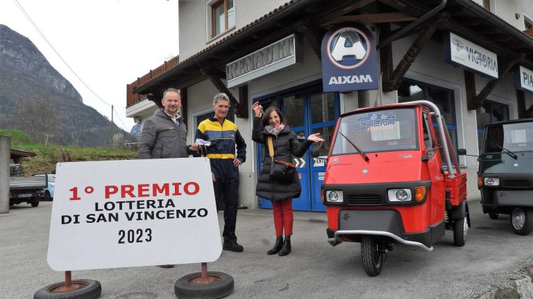 consegna chiavi Ape 50 Cross.