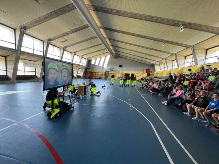 photo_6012769715946110517_y