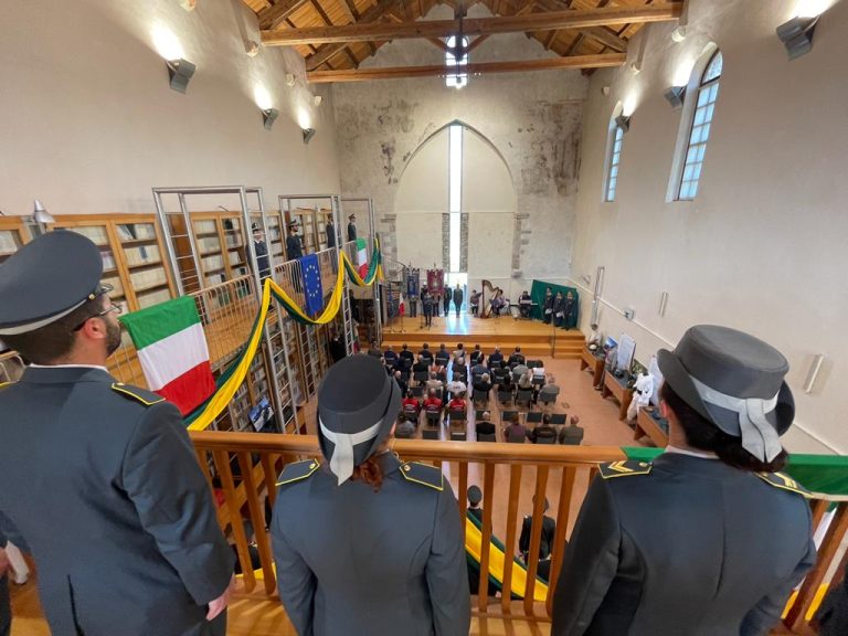 eb21a552-6c80-438e-be43-b408925e2a2b