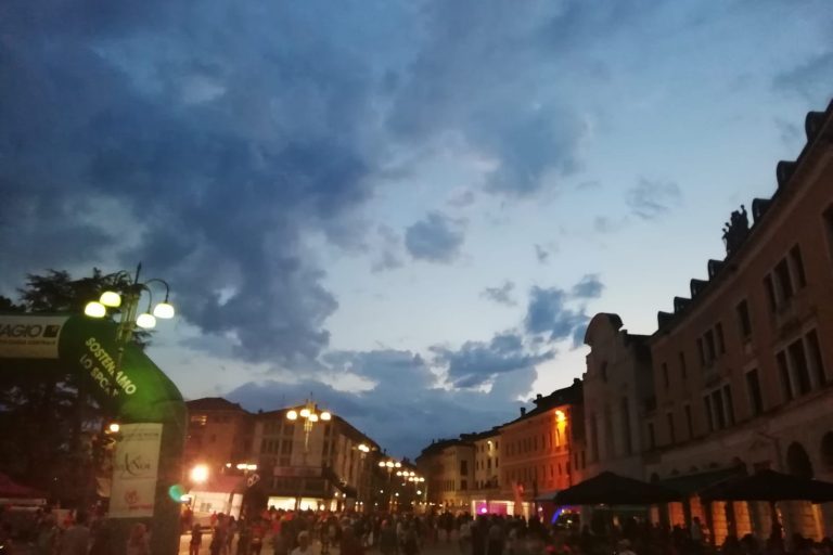ca54fce0-9d03-4680-8d3b-ead916509759