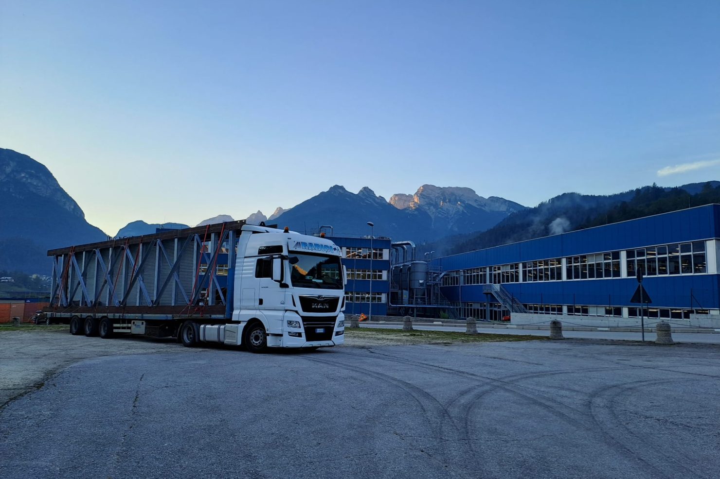 13689a52-4168-45f1-93be-4f1c3db29d85