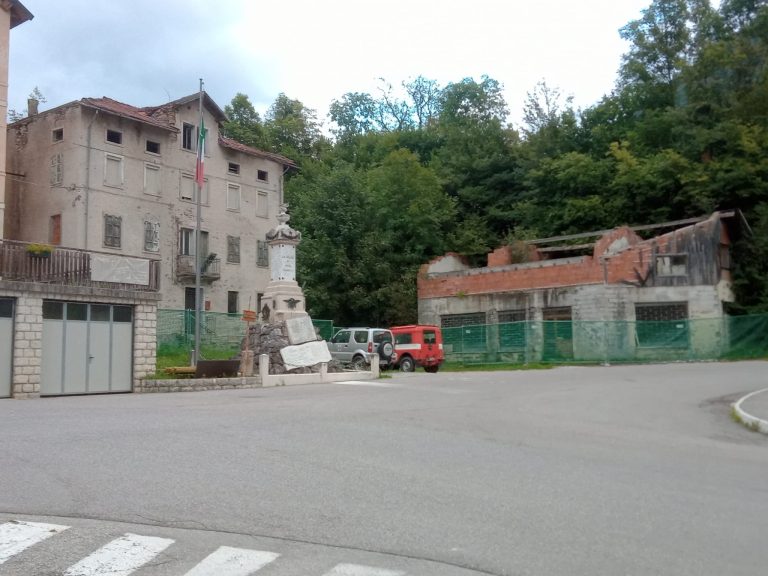 826a50f1-1da8-49ea-bb25-aa8dc48ab68c