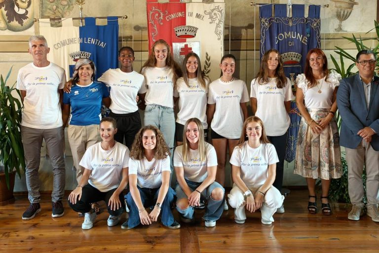 Gs La Piave 2000_La squadra femminile ricevuta dal sindaco_b