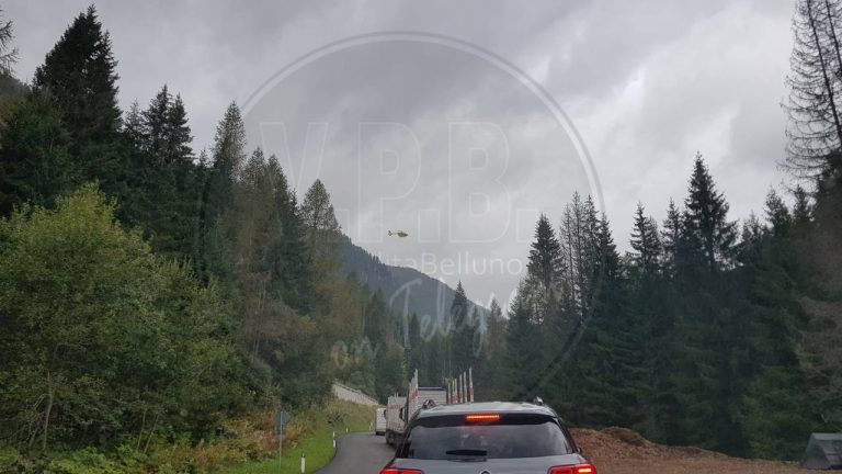 photo_5782838156423445772_y