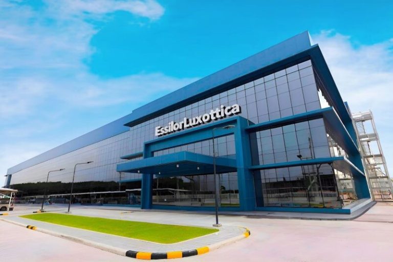 1-EssilorLuxottica.jpg