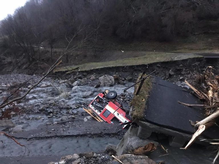 284f3830-8c50-415a-9cb9-84314eeb80fc