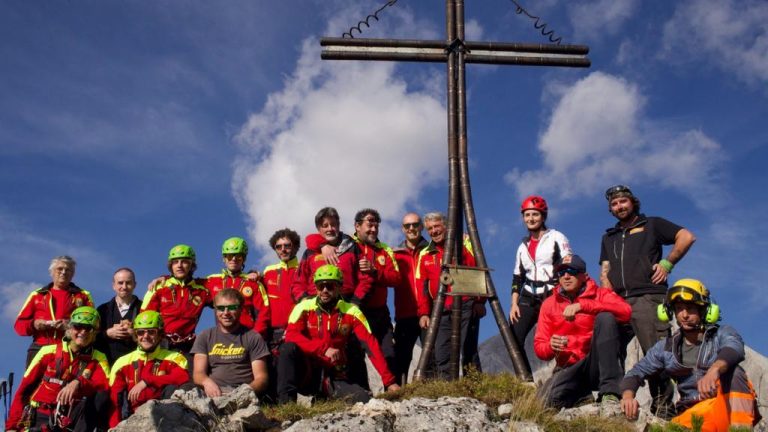 9fff74b3-781c-40f3-ac84-9494bd544a18