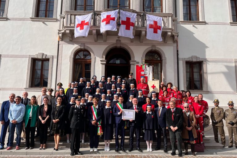Cri, foto di gruppo