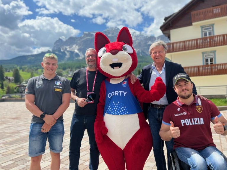 b392faeb-21cf-4f14-a037-b15bc62791dd