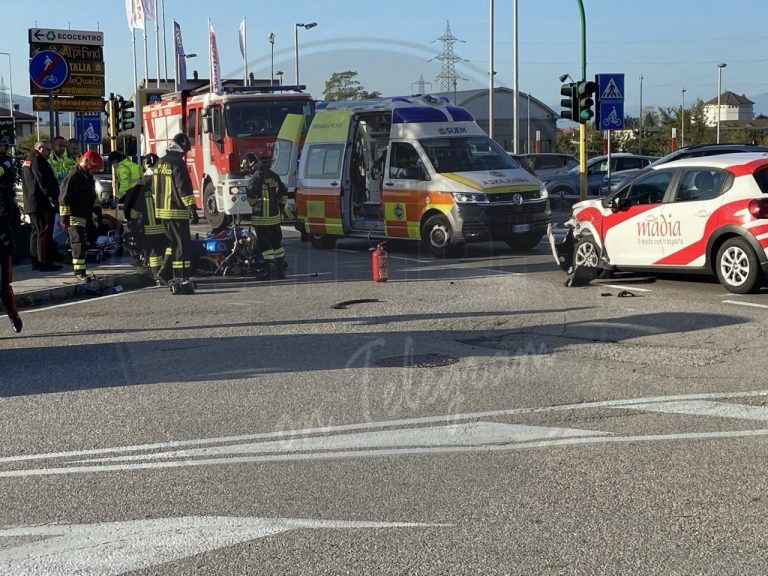 photo_5850304413242080793_y