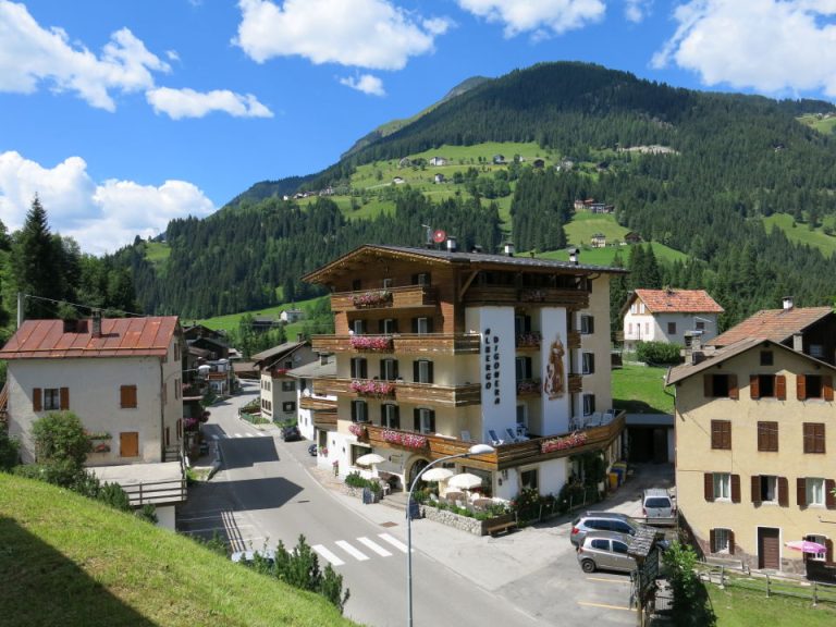 98d62dfb-0cec-410f-9fb6-1471623167b8