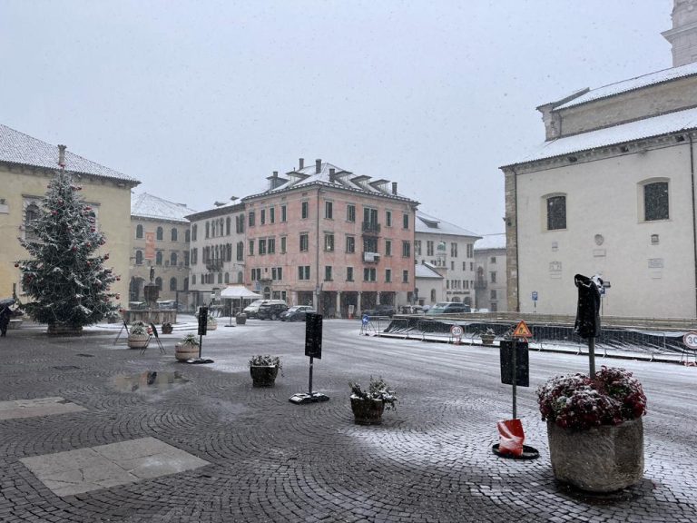 f8a81ba6-c973-49c2-b757-2317030fbb93