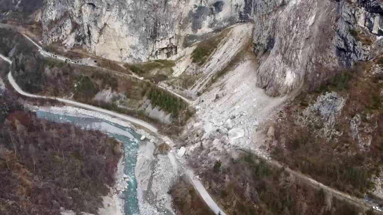 2023-12-06-14-03-37-066