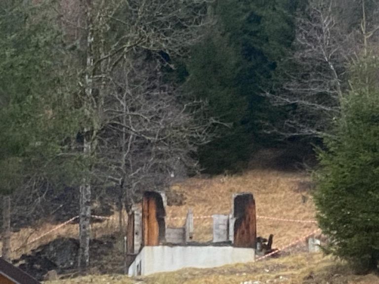 2ac19cd6-b04e-4d05-9731-3ade633a1bad