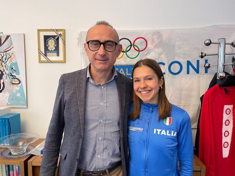 a6c5279b-8c9a-43d9-af62-cecdf399eca1