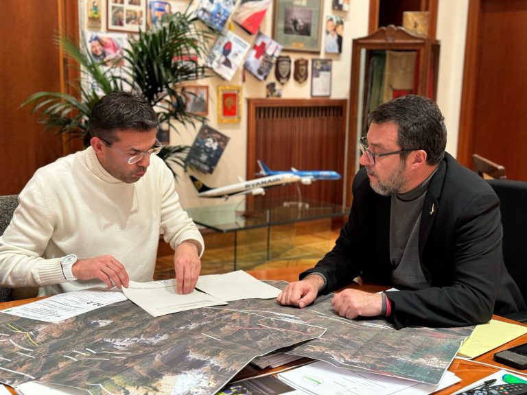 10C54D0F-58BF-42AD-89B9-22FEA8D9E7BC