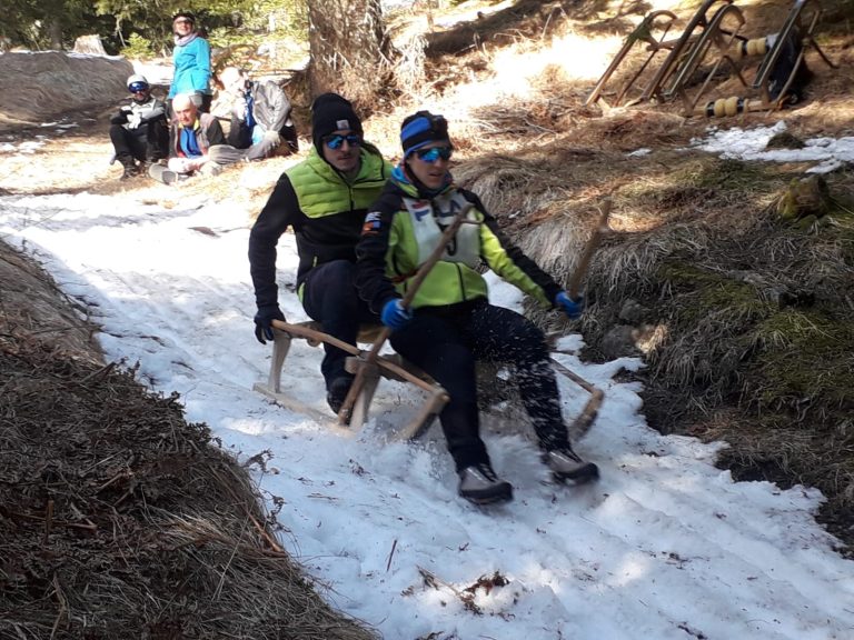 ab66d324-e867-4b80-a2b5-ce450f4c2174