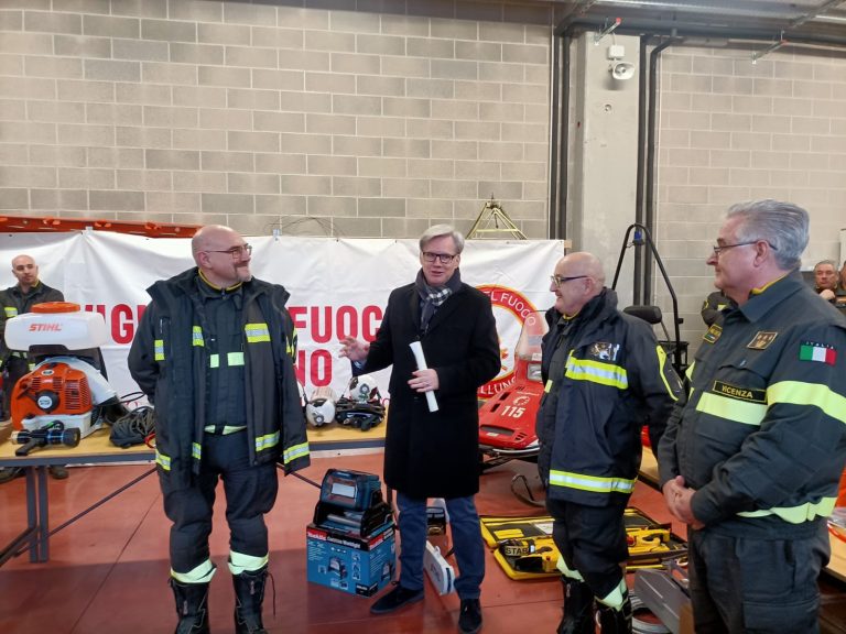 ef5ac29a-c6d5-4e4f-bdac-46b7f6a5f274