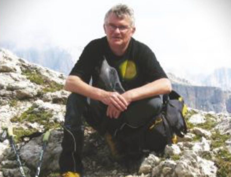 a77089a1-8f42-4671-ba39-4264aa645e17