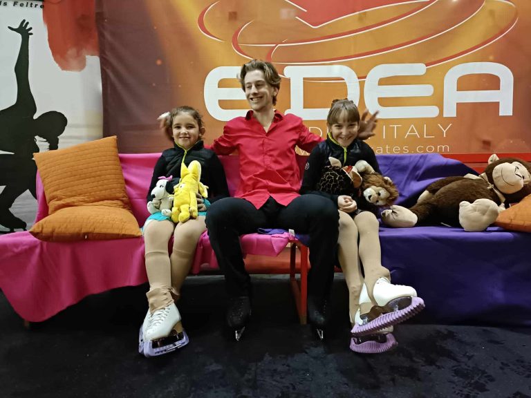 fc5bd4c4-4579-49c8-b351-d8e6d3211e3e