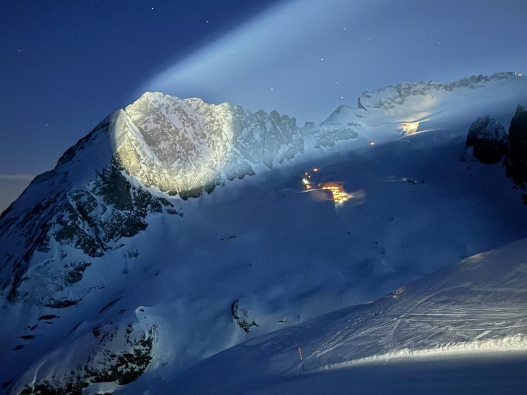 33d8969c-c0a8-40bf-806b-53e9fc743ece