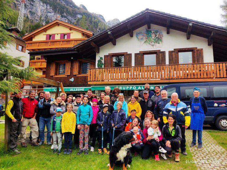 557dc3b8-0bf6-4d39-878a-a687a70b3707