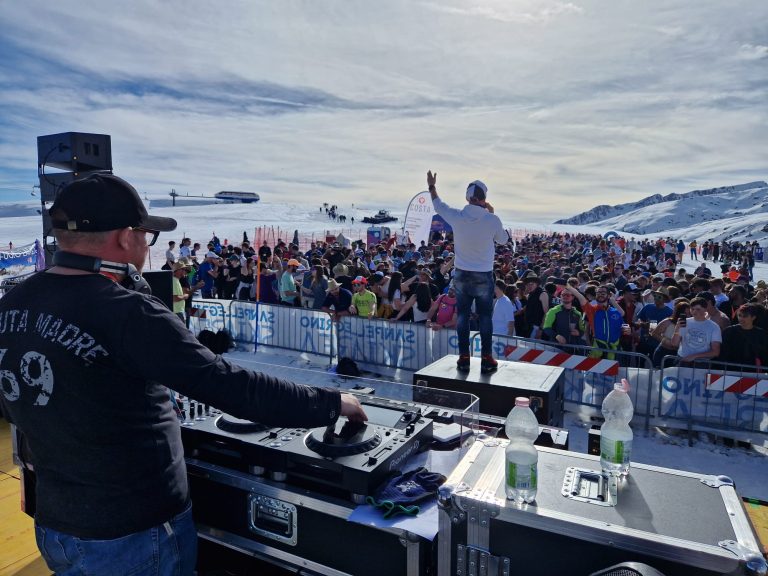 6e1c17bf-d345-42ad-b63a-b653b821a459