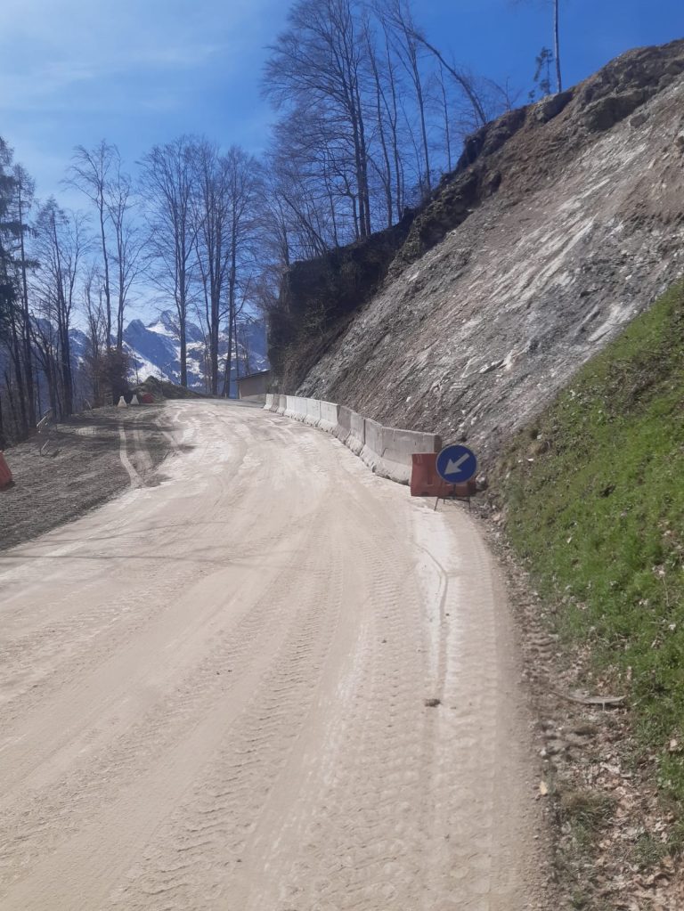 99c8ec4b-c4f2-4ff9-b917-d22d56584879