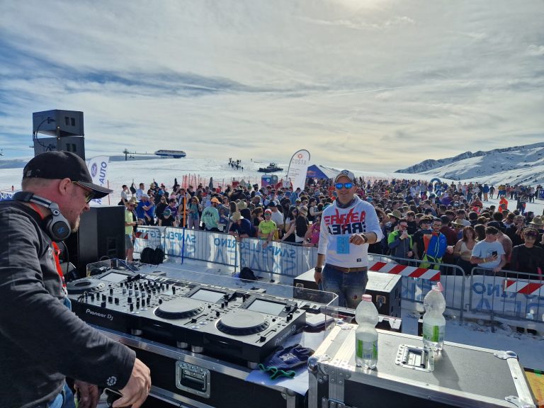 f361c5c4-7949-4c4d-a130-d48aa53db3e6