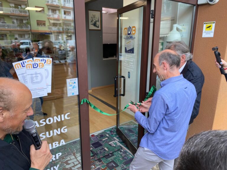 c3d93fad-a9ef-4bdd-bd0d-8b102d46499d