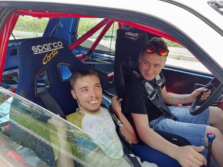 35971219_1680256762051110_3974276179795378176_n