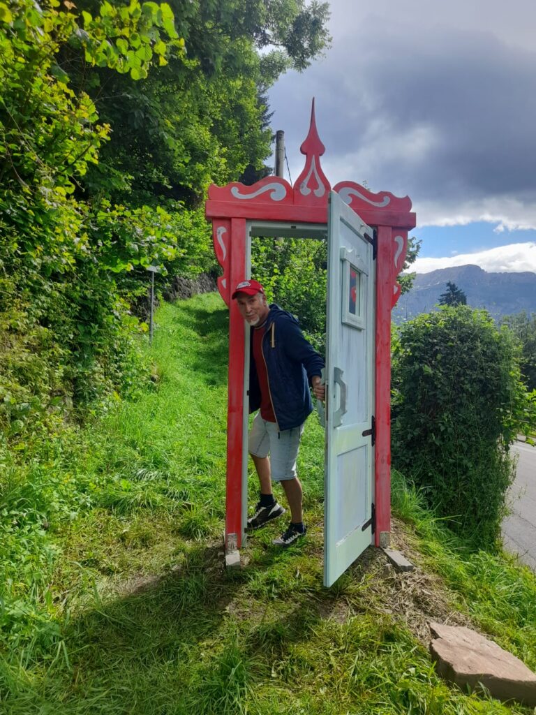 cea930ce-4277-4cae-8494-0b82382b4295