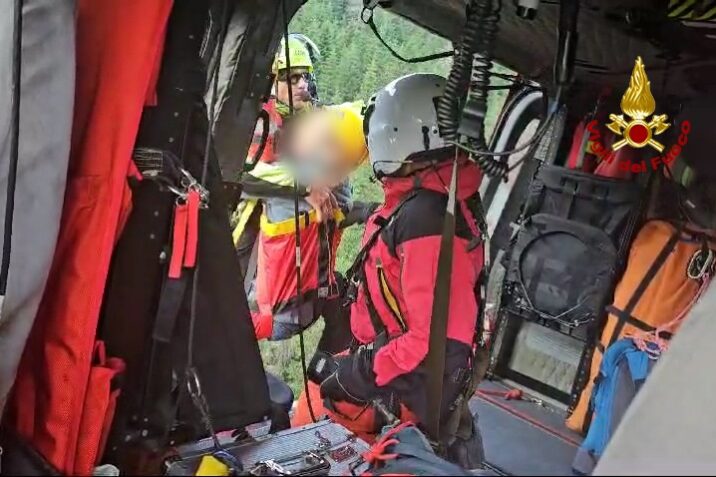 e79cc38c-eb40-4018-8cc7-bee20a9c2c4c