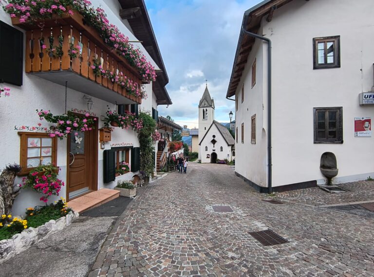 2b41ea9a-0ad4-4c79-8048-1de0983e5ac8