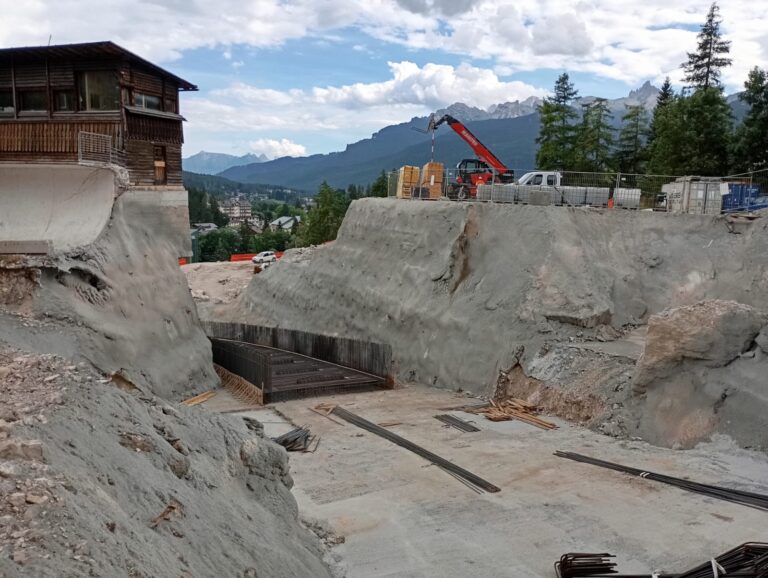 2b585a2c-57e5-4b6d-ac9c-4ae382447a11