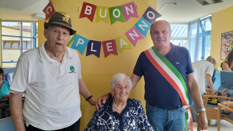 7ef761e4-81bc-4f10-9323-2b77b131d4d0