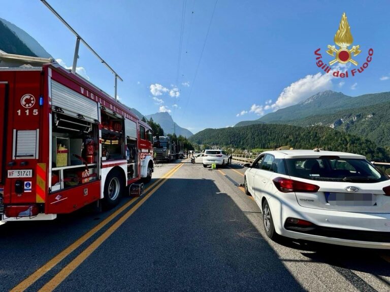 1c71c1cd-e1ee-44d4-89af-bfaa3c09cdf6