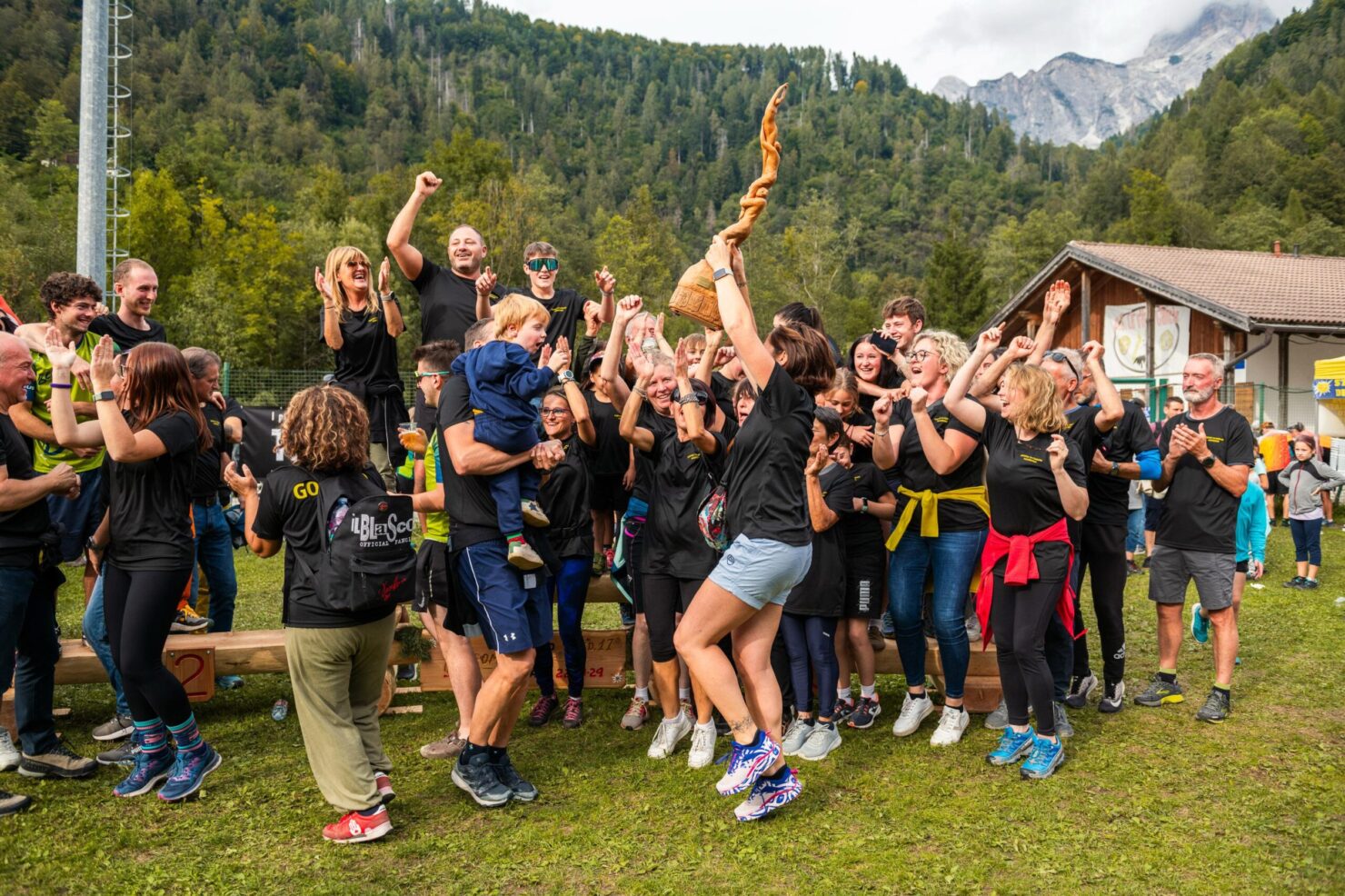 90e2dca5-0648-4503-94d5-f8d7a7567401