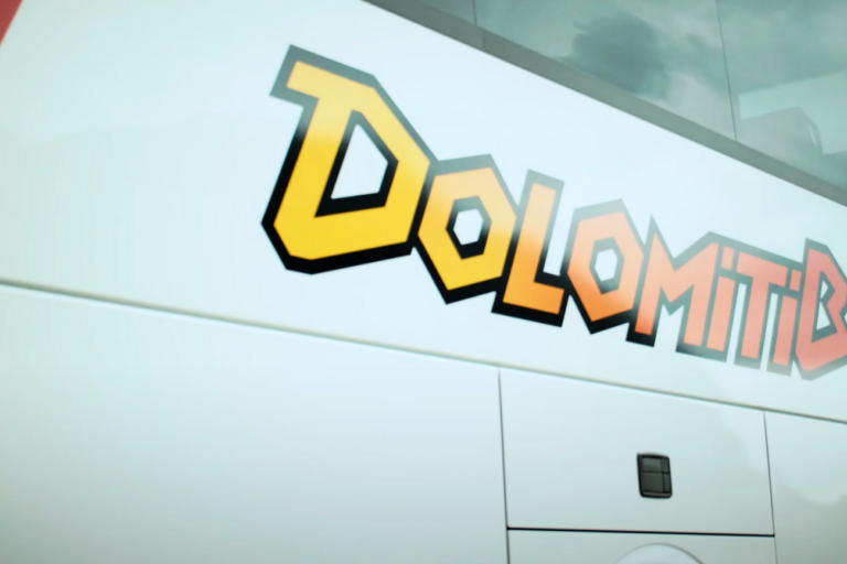 DOLOMITIBUS