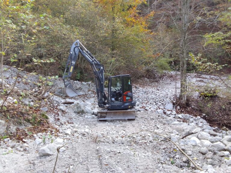 B60828A8-FD80-4E2A-BDFF-BD7B30821130